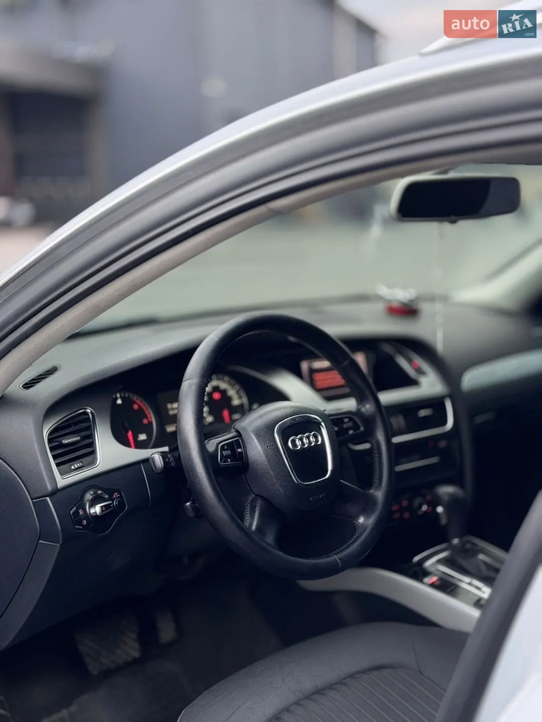 2011 Audi A4 - мініатюра 17