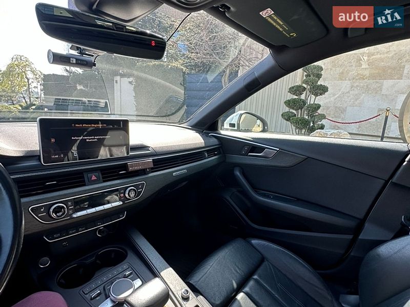 Седан Audi A4 2018 в Львове
