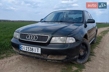 Седан Audi A4 1995 в Гайсине