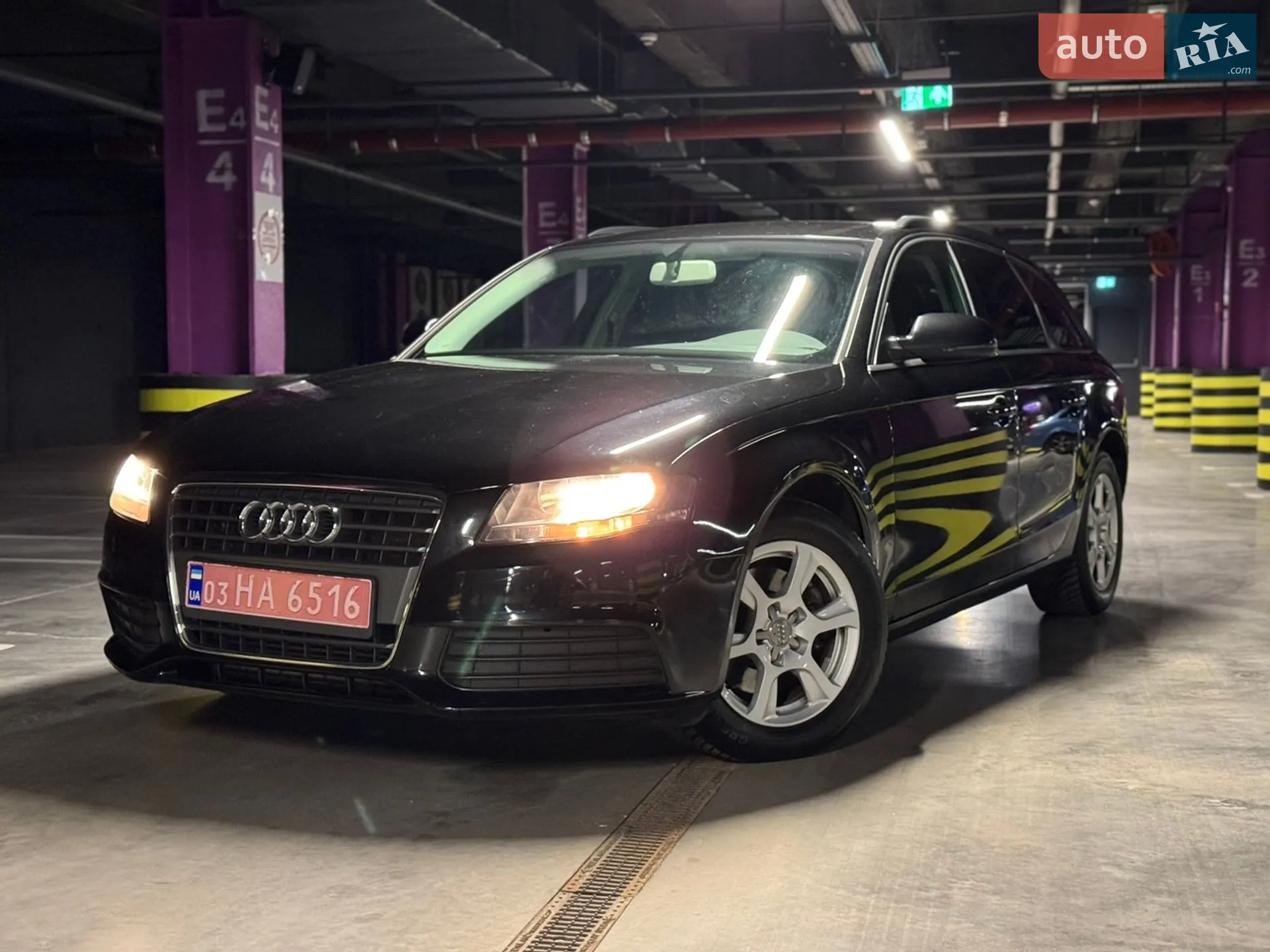 2010 Audi A4 - мініатюра 2