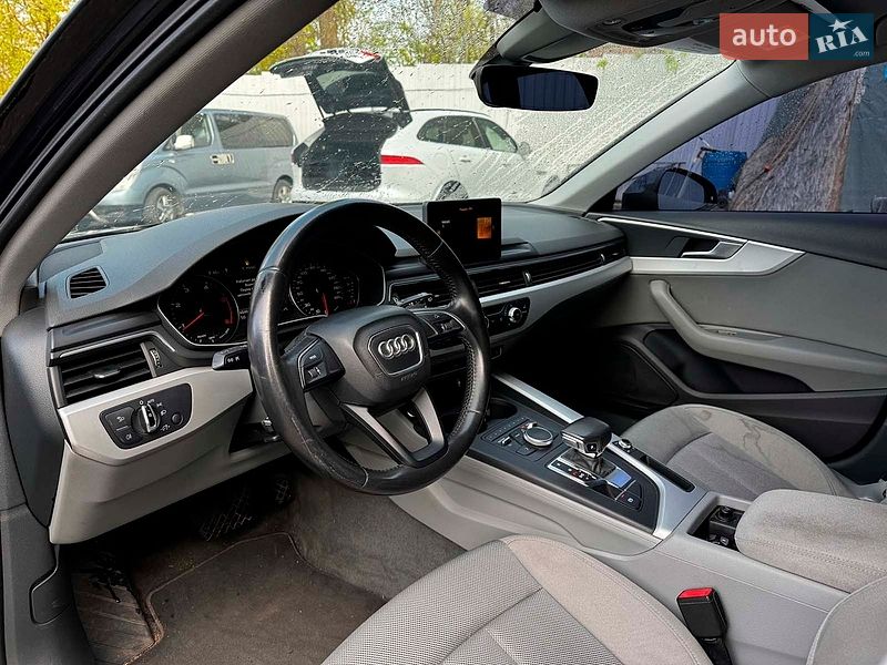 Універсал Audi A4 2016 в Києві