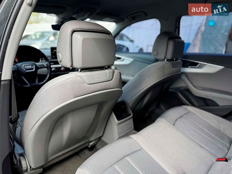 Універсал Audi A4 2016 в Києві
