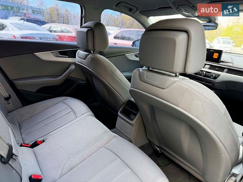 Універсал Audi A4 2016 в Києві