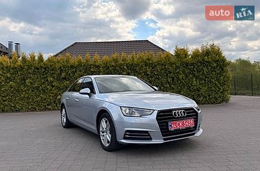 Седан Audi A4 2016 в Стрию