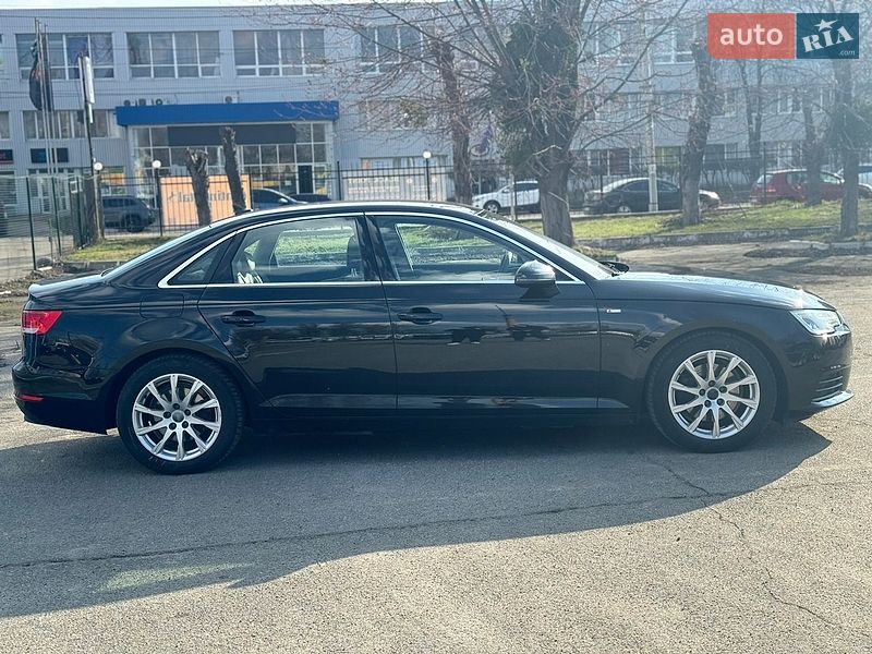 Седан Audi A4 2016 в Києві