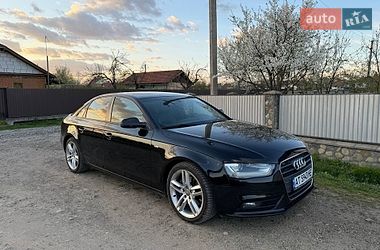 Седан Audi A4 2014 в Ивано-Франковске