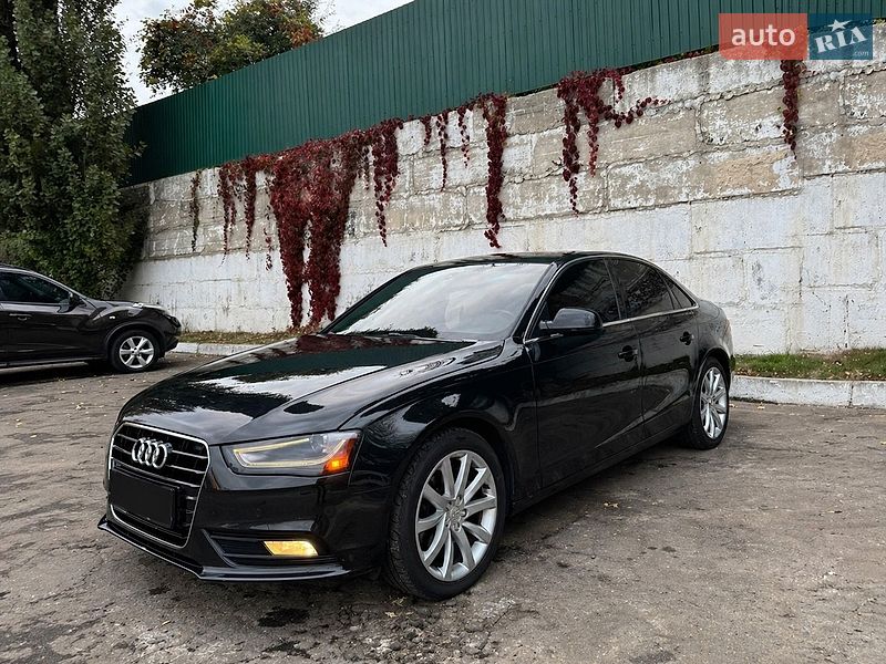Седан Audi A4 2012 в Киеве