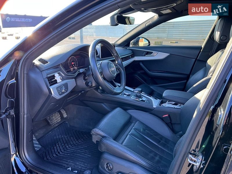 Седан Audi A4 2017 в Львове