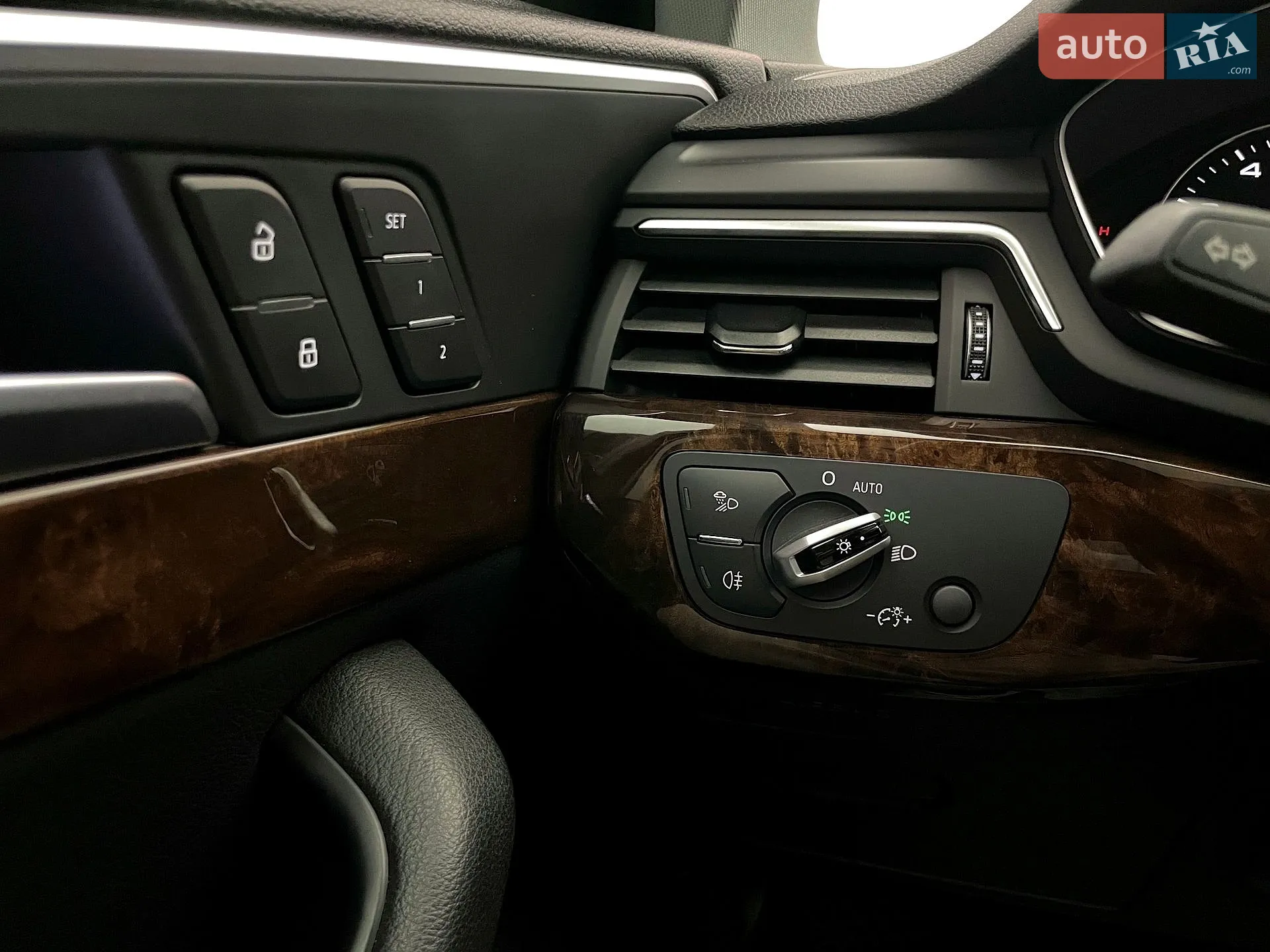 2016 Audi A4 - мініатюра 15
