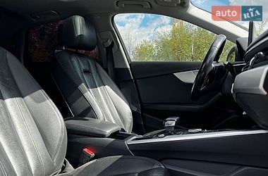 Седан Audi A4 2016 в Львове