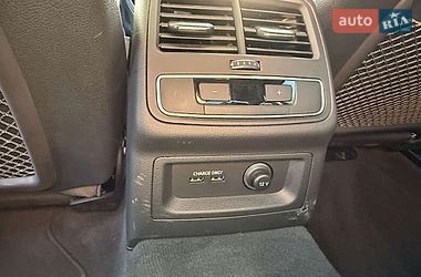 Седан Audi A4 2021 в Ивано-Франковске