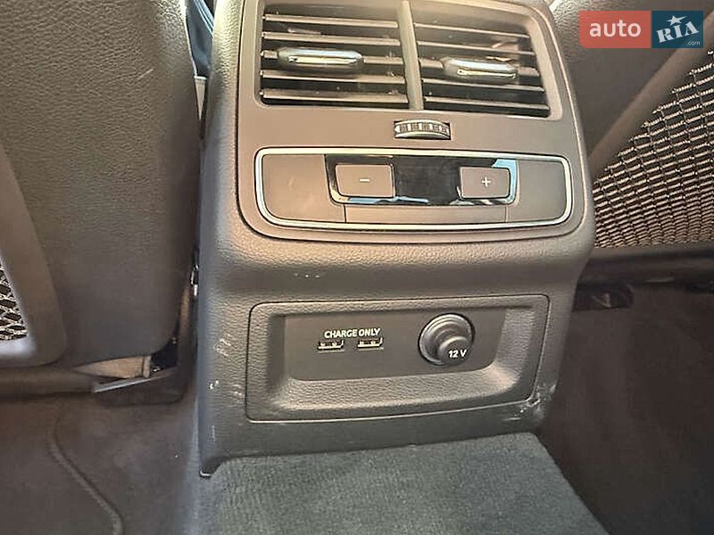 Седан Audi A4 2021 в Ивано-Франковске