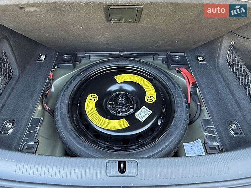 Седан Audi A4 2021 в Ивано-Франковске