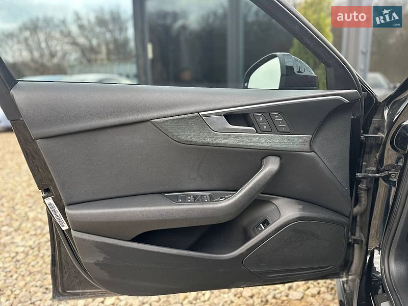Седан Audi A4 2017 в Львове
