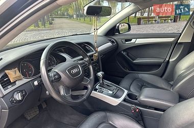 Седан Audi A4 2012 в Києві