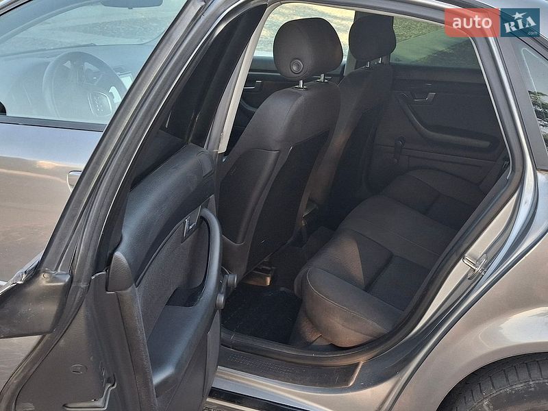 Седан Audi A4 2002 в Вишневому