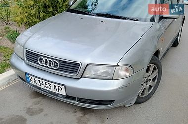 Седан Audi A4 1995 в Ірпені