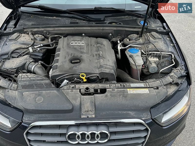 Седан Audi A4 2014 в Львове