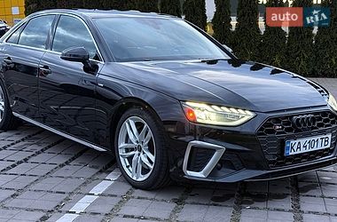 Седан Audi A4 2022 в Киеве