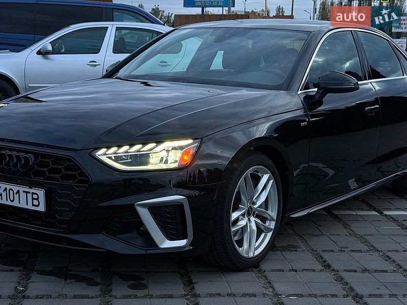 Седан Audi A4 2022 в Києві