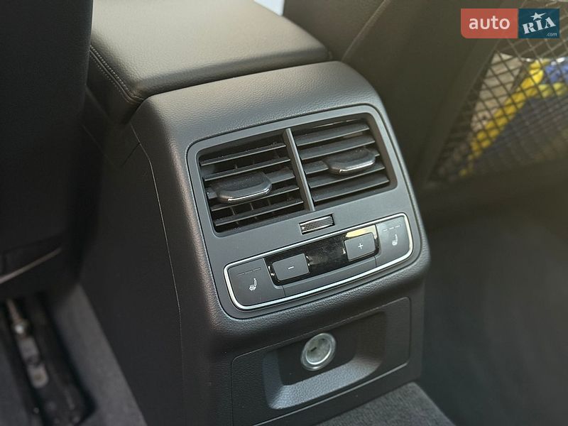 Седан Audi A4 2017 в Киеве