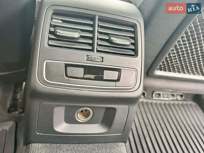Седан Audi A4 2016 в Киеве
