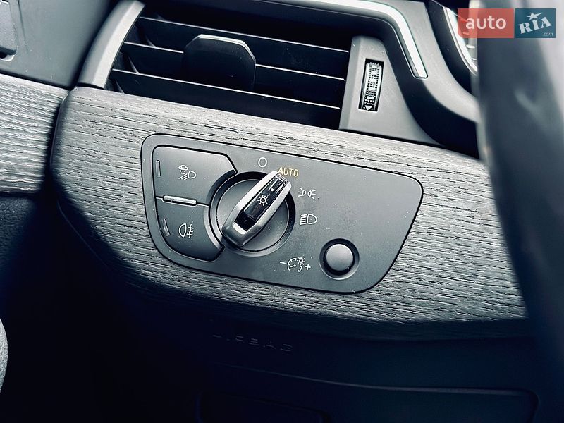Седан Audi A4 2016 в Кременчуге