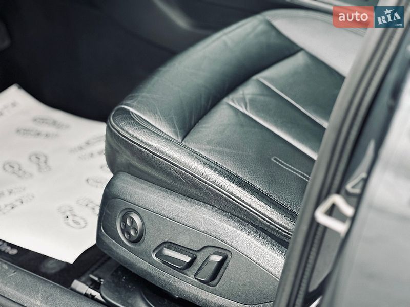 Седан Audi A4 2016 в Кременчуге