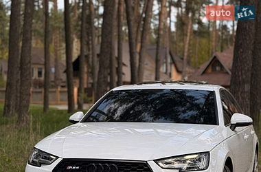 Седан Audi A4 2019 в Киеве