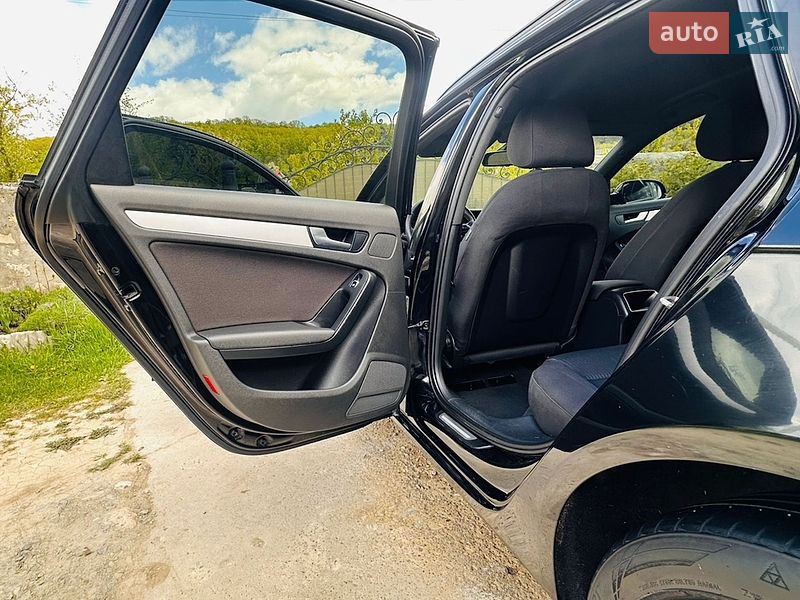 Універсал Audi A4 2013 в Чернівцях