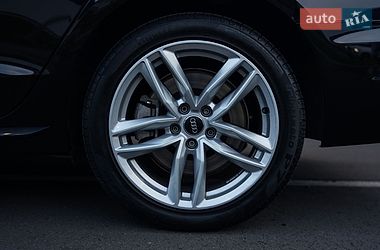 Седан Audi A4 2020 в Львові