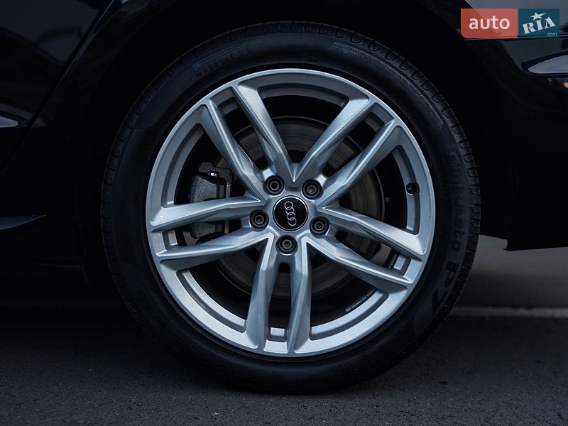 Седан Audi A4 2020 в Львові