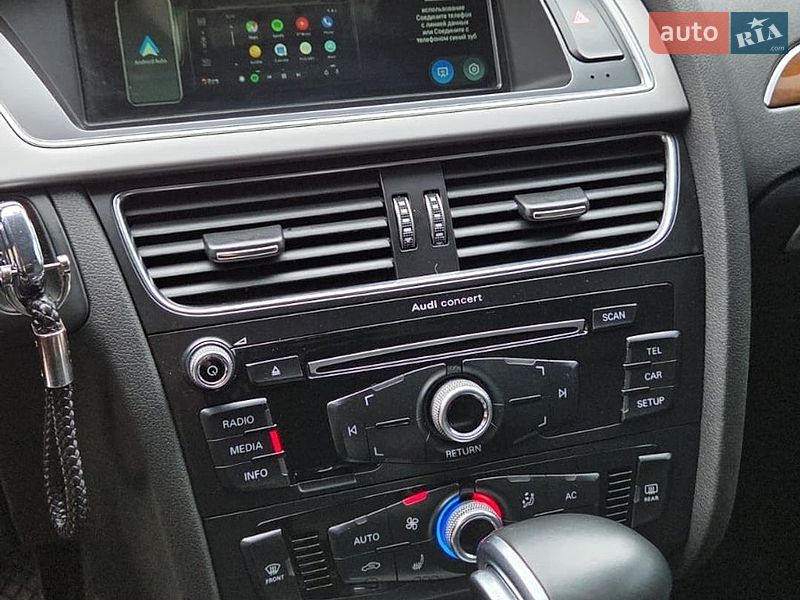 Седан Audi A4 2012 в Києві