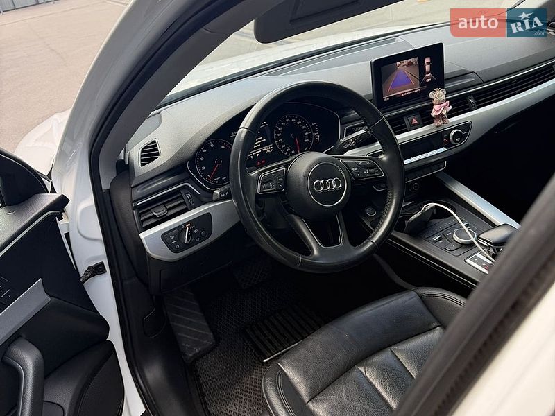 Седан Audi A4 2017 в Днепре