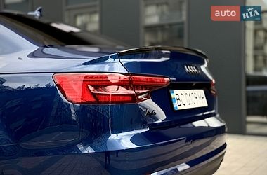 Седан Audi A4 2016 в Львове