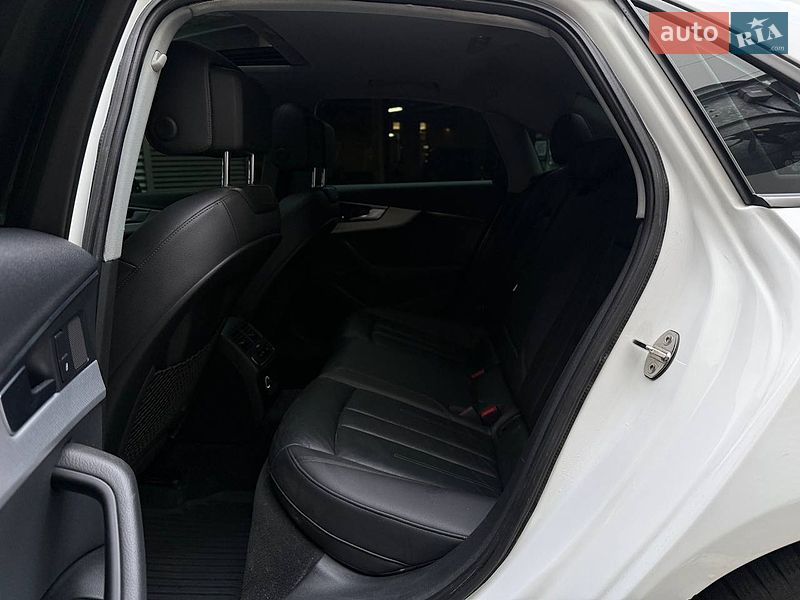 Седан Audi A4 2017 в Києві