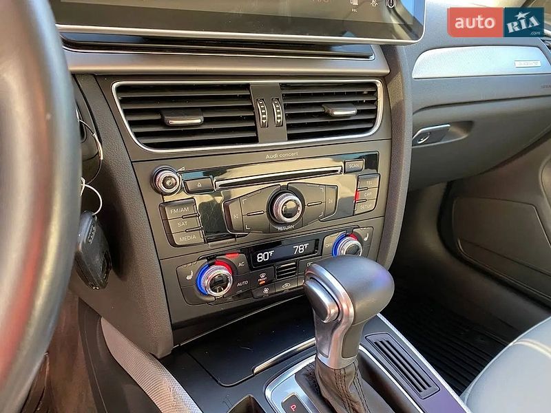 Седан Audi A4 2013 в Івано-Франківську