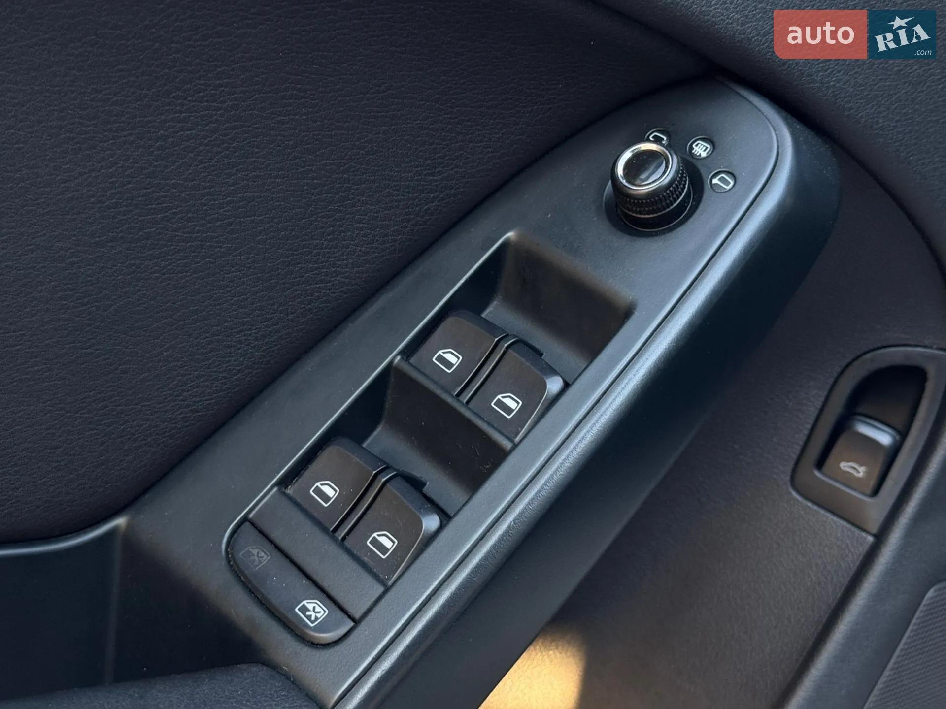 2010 Audi A4 - мініатюра 12