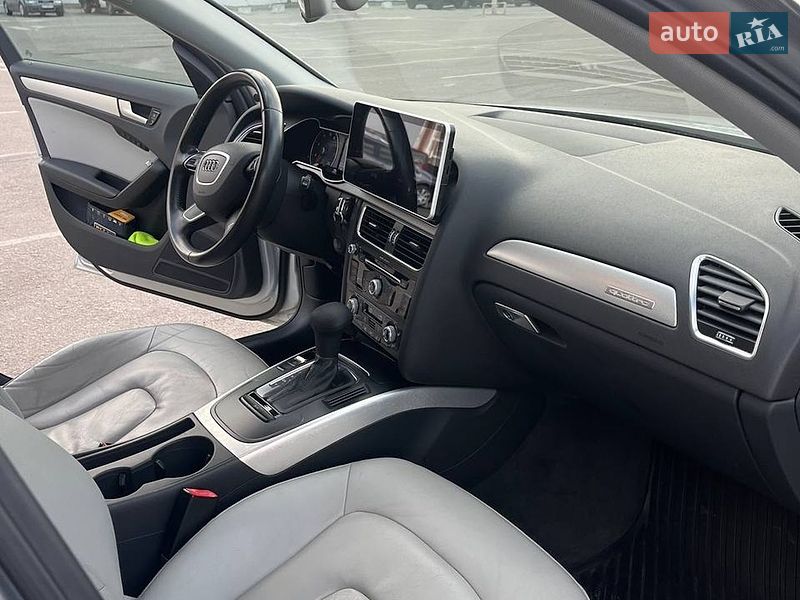 Седан Audi A4 2013 в Івано-Франківську