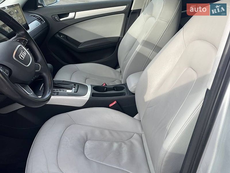 Седан Audi A4 2013 в Івано-Франківську
