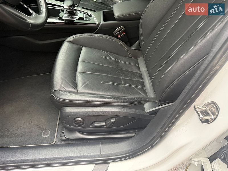 Седан Audi A4 2020 в Киеве