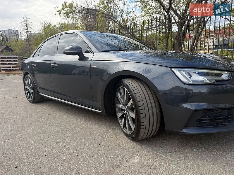 Седан Audi A4 2018 в Києві