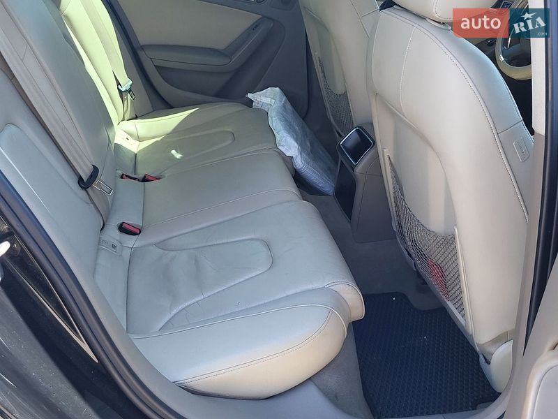 Седан Audi A4 2010 в Сумах