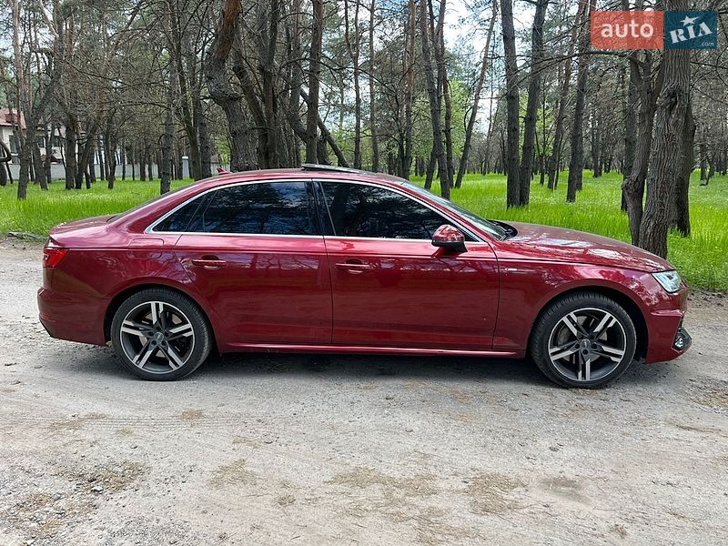 Седан Audi A4 2017 в Каменском