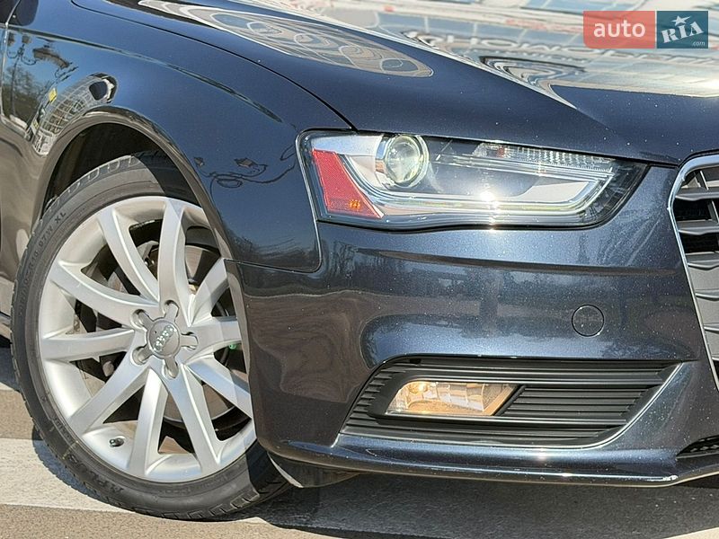Седан Audi A4 2012 в Одесі