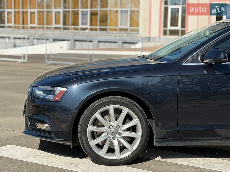 Седан Audi A4 2012 в Одесі