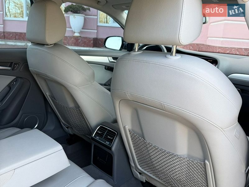 Седан Audi A4 2012 в Одесі