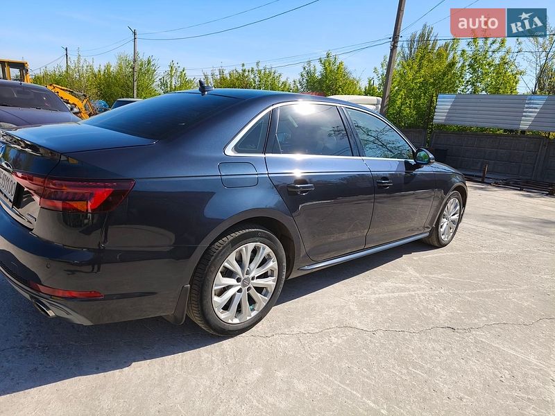 Седан Audi A4 2018 в Кривому Розі