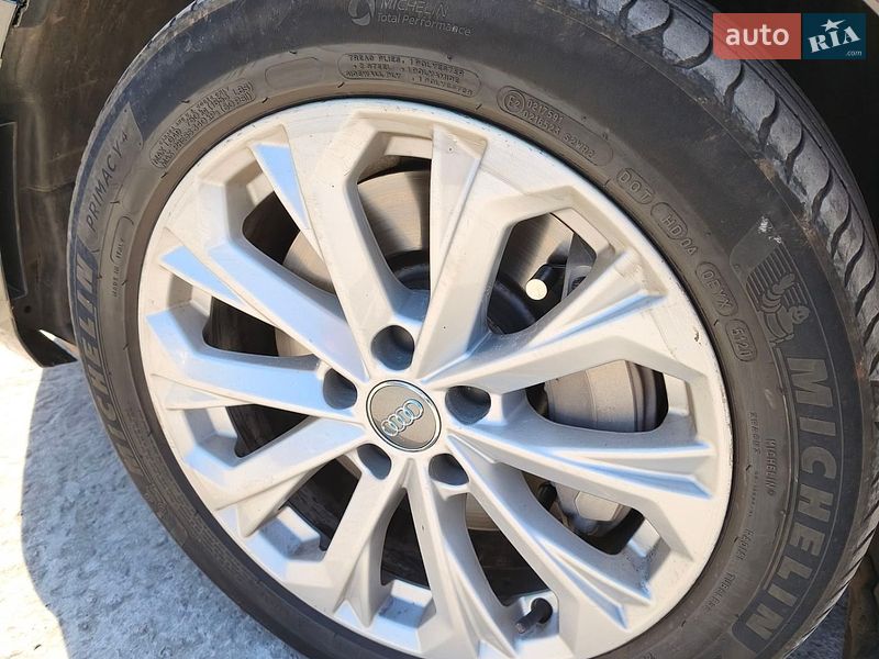 Седан Audi A4 2018 в Кривому Розі