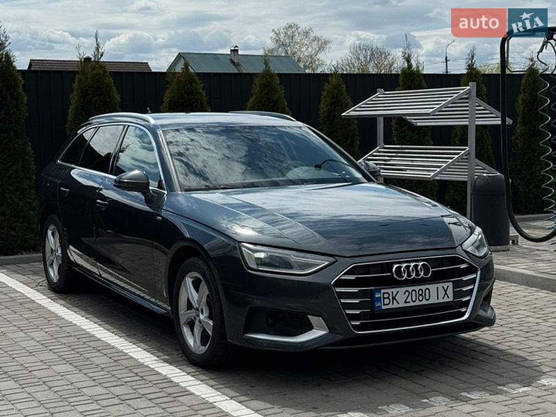 Універсал Audi A4 2020 в Звягелі
